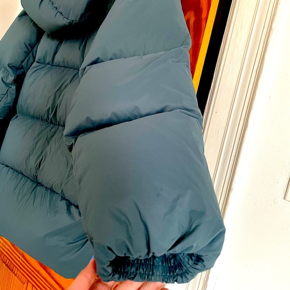 Aritzia Giga Puff 2019-2020 szn GENTLY USED Puffer - Picture 6 of 11